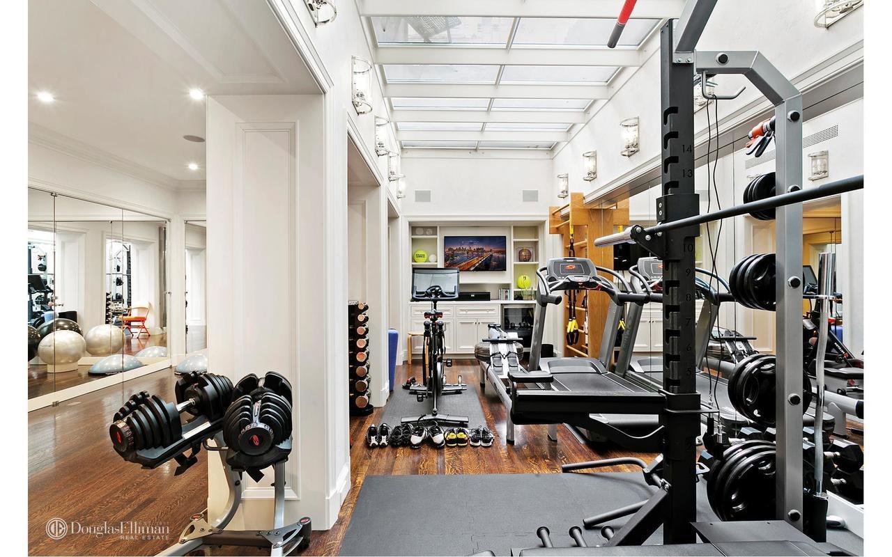 Take a peek at 79.5M Townhouse on 8 East 62nd Street (Gallery&Video) 5 8 East 62nd Street