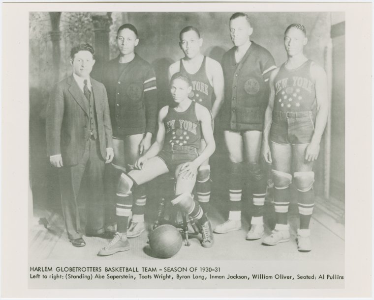 Old days in Harlem: Harlem Globetrotters Basketball Team - Season of 1930-31.