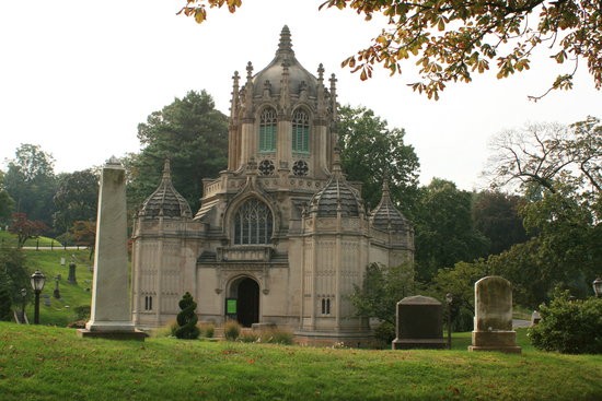 Creepy Ghost Stories From New York City (Part 2) 10 Creepy Ghost Stories From New York City (Part 2): Green-Wood Cemetery