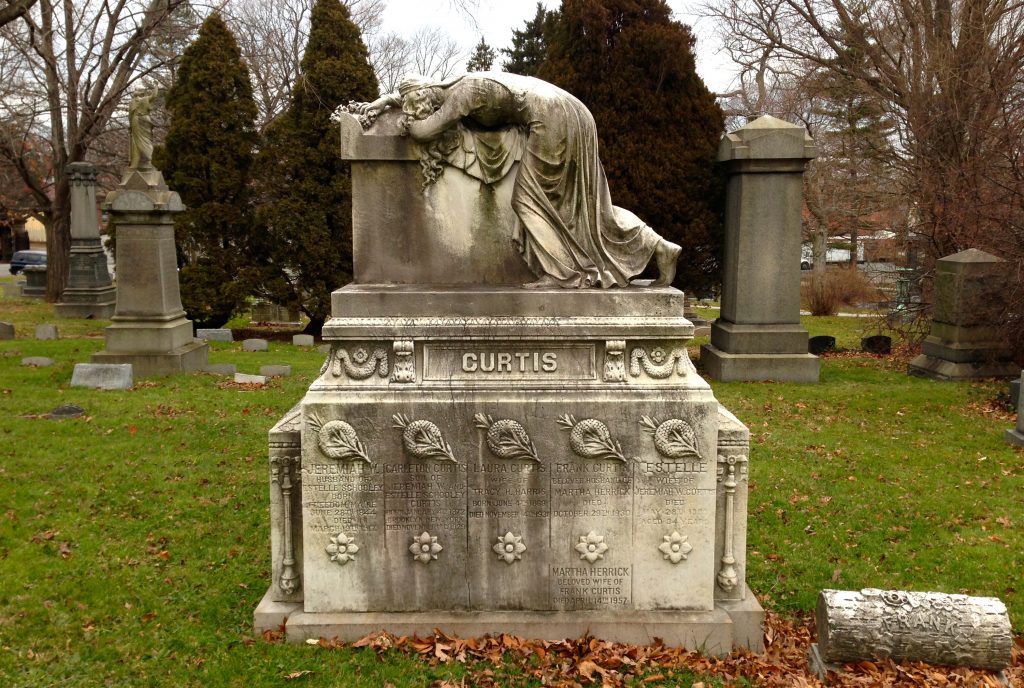 Creepy Ghost Stories From New York City: Woodland Cemetery