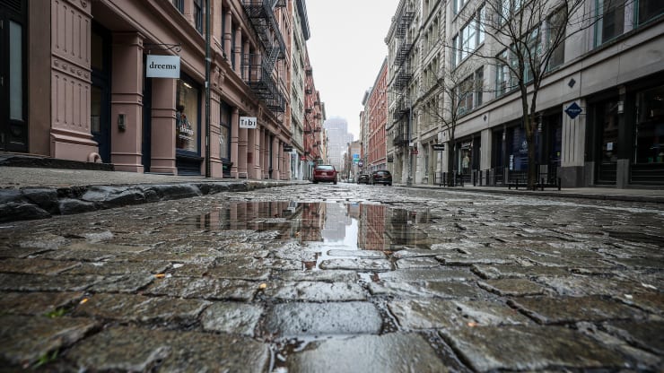 Photos of New York City quieted by coronavirus 8